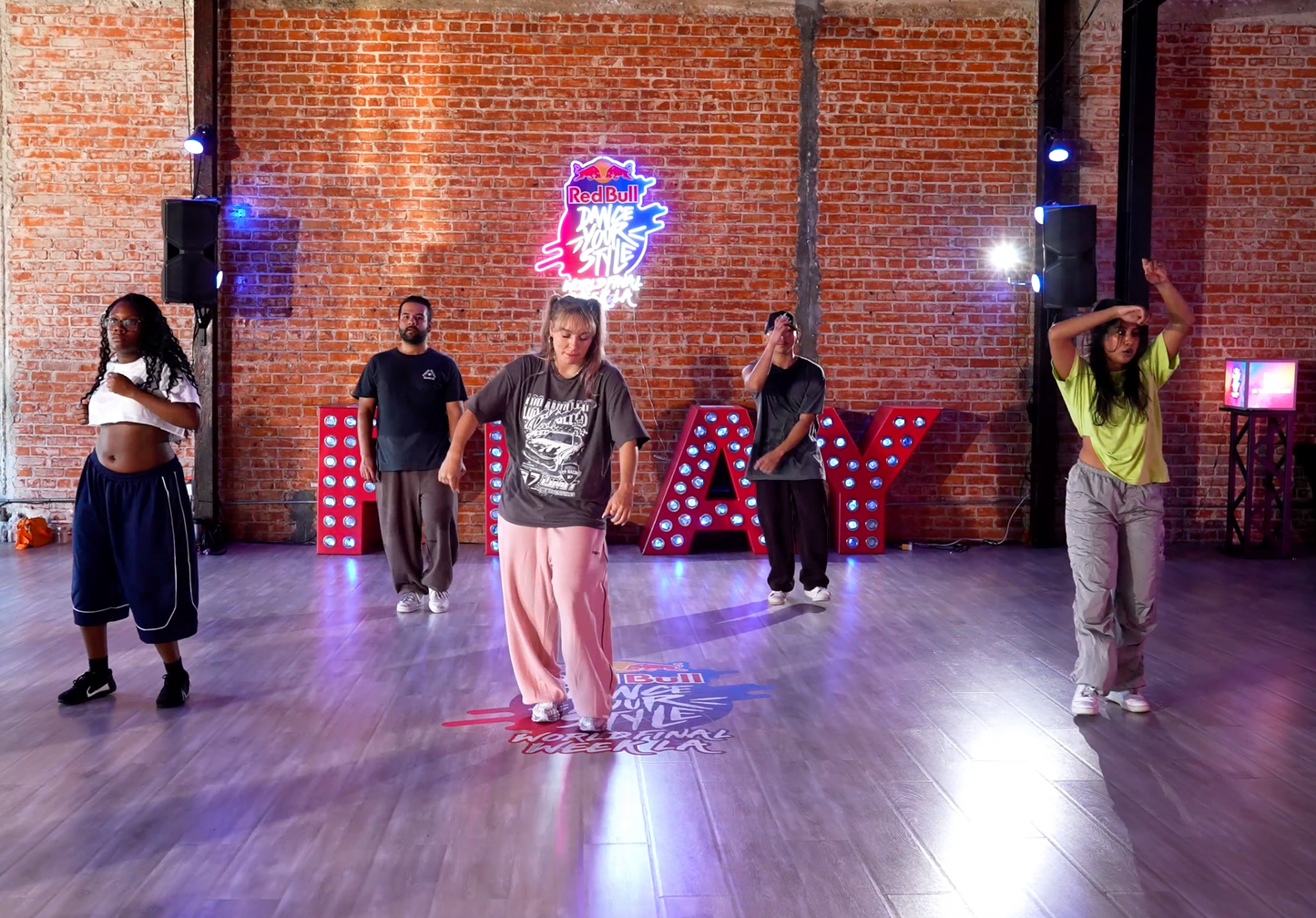 Chris Brown & Tyga - Haute - Group 8