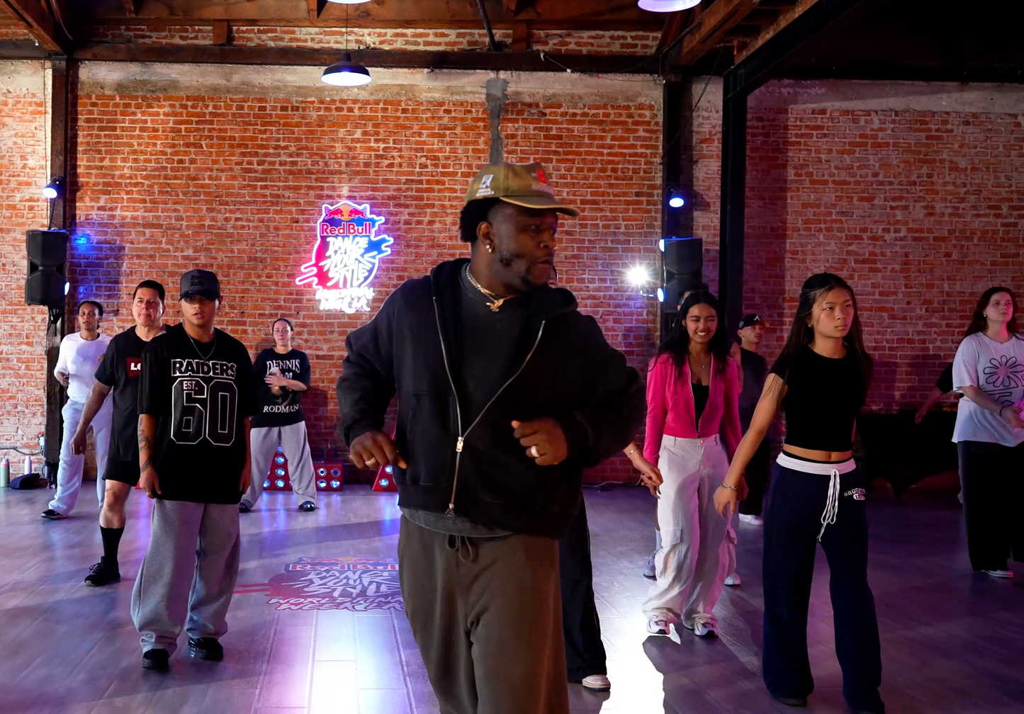 Chris Brown & Tyga - Haute - Class Video