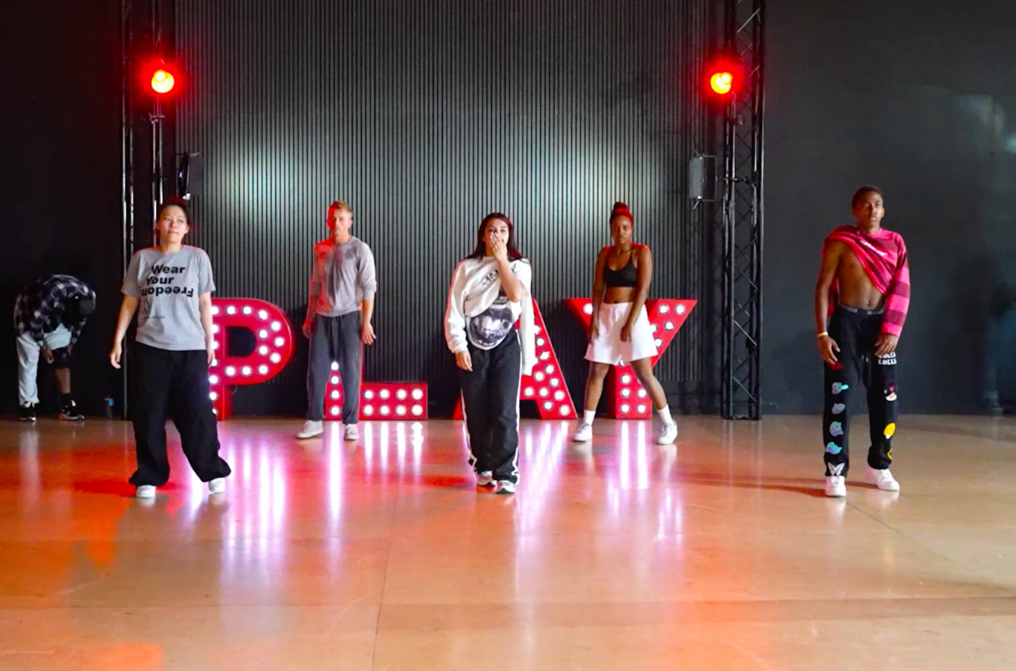 New Flame - Chris Brown - Group 4