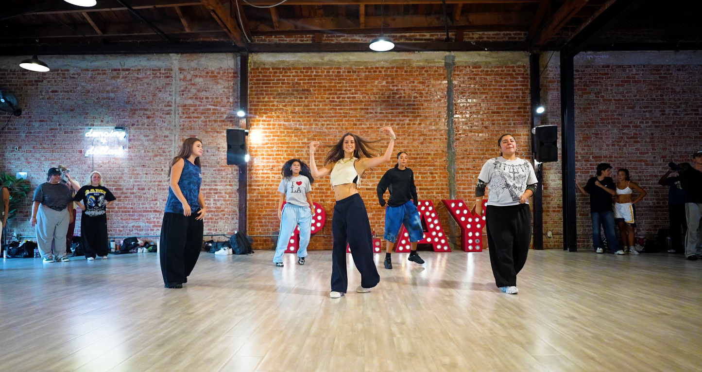 Michael Jackson - PYT - Group 4