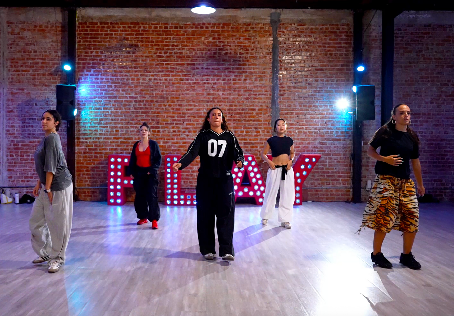 Chris Brown - Need You Right Here - Group 15