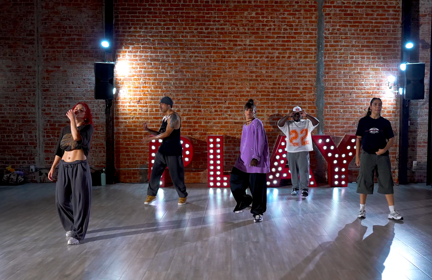 Justin Bieber - Wait For a Minute - Group 4