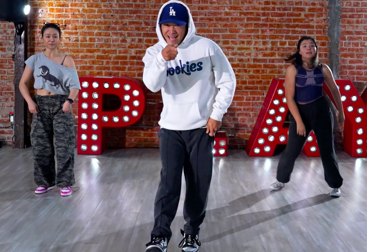 Outkast - The Way You Move - Group 9